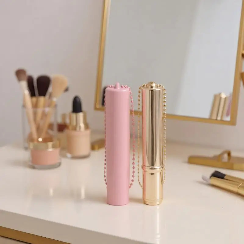 Mini Silicone Lip & Concealer Brush with Protective Cover Makeup Brush Applicator Qme
