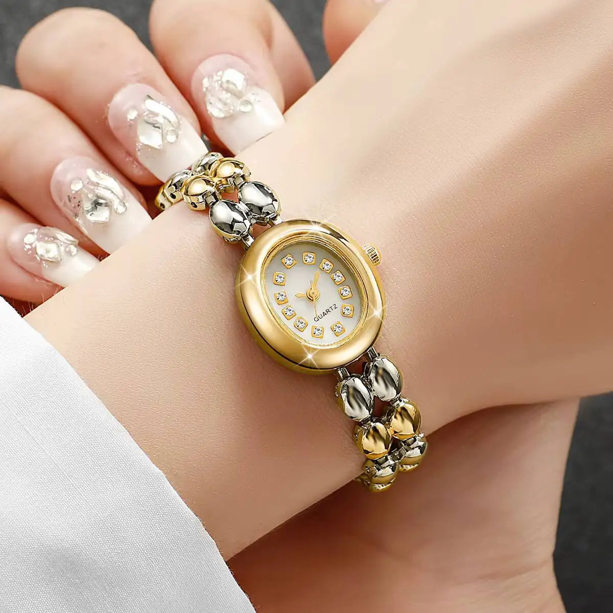 Women's Rhinestone Quartz Watch Bracelet – 3 Colors Women's Fashion Watch Qme