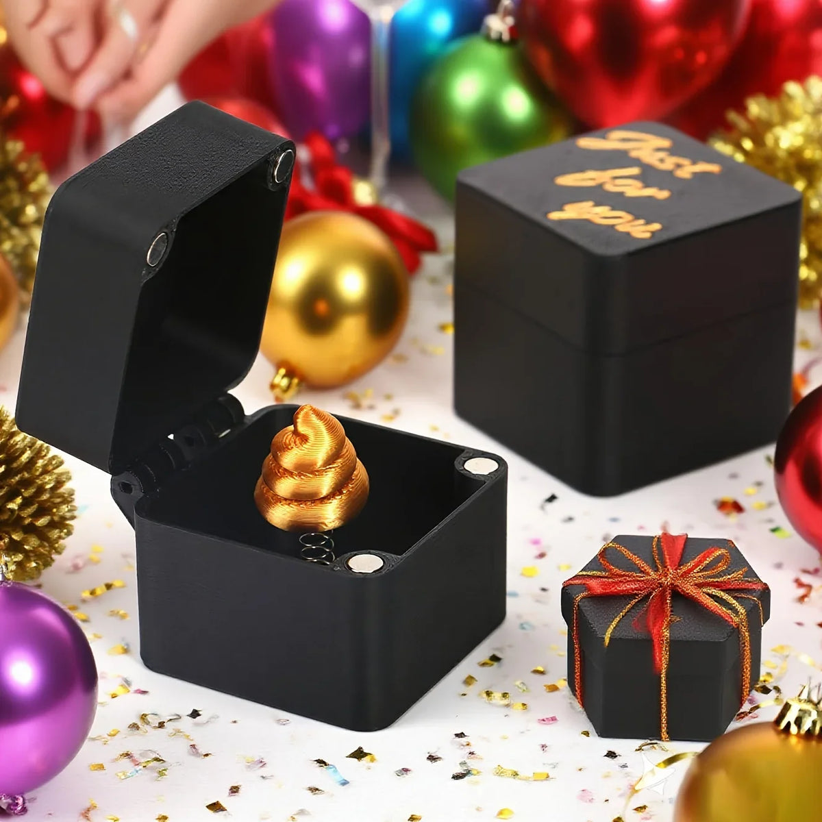 3D Printed Middle Finger Surprise Prank Box – Funny Novelty Gift Novelty Prank Statue Qme
