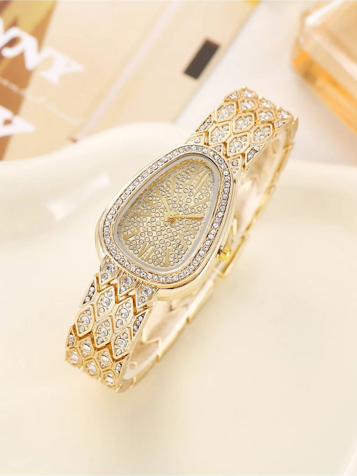 Women's Quartz Fashion Watch – Elegant Casual Steel Band Watch Women's Fashion Watch Qme