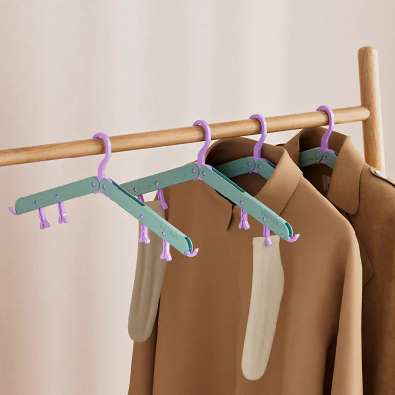 Space-Saving Foldable Travel Hanger – Suits, Pants & Skirts Foldable Travel Hanger Qme