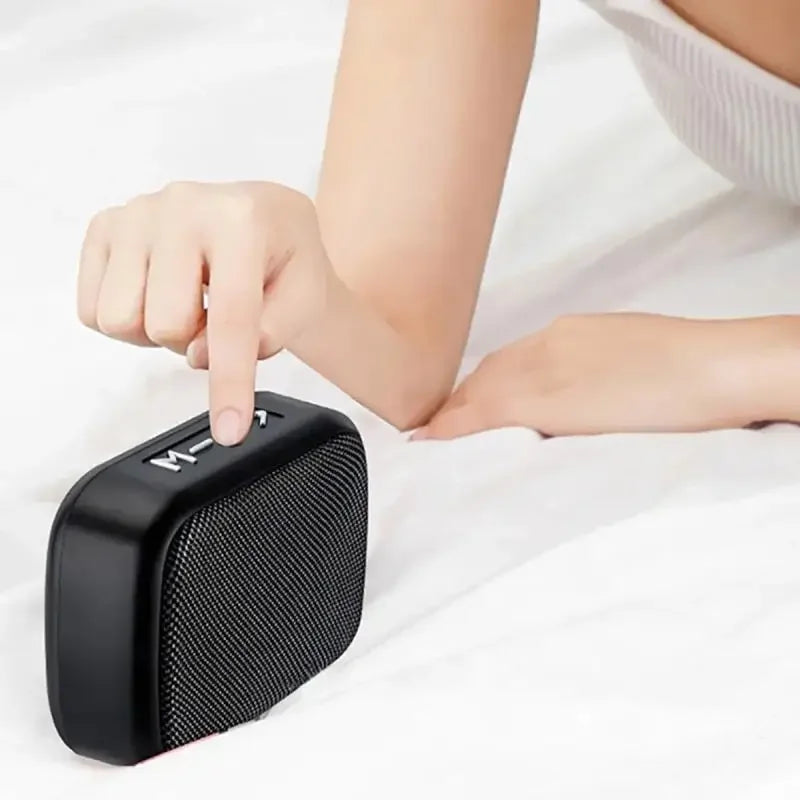 Mini Fabric Portable Bluetooth 5.0 Wireless Speaker Soundbar Portable Bluetooth Speaker Qme