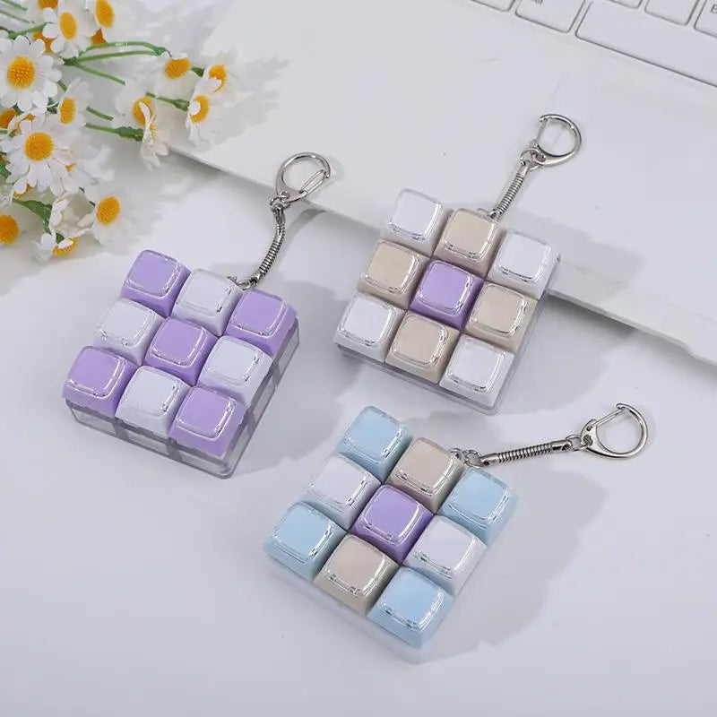 9-Key Mini Mechanical Keyboard Keychain – Cute Novelty Gift Novelty Keychain Qme