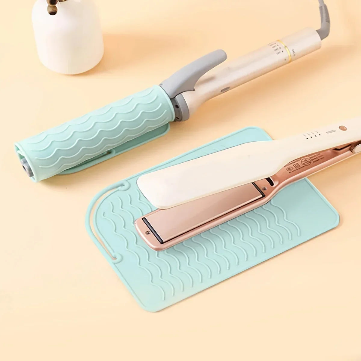 Silicone Heat-Resistant Mat for Hair Styling Tools – 6 Colors Hair Styling Mat Qme Light Green
