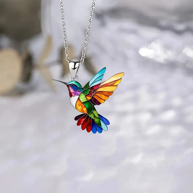 Elegant Hummingbird Pendant Necklace for Women – Alloy Pendant Necklace Qme
