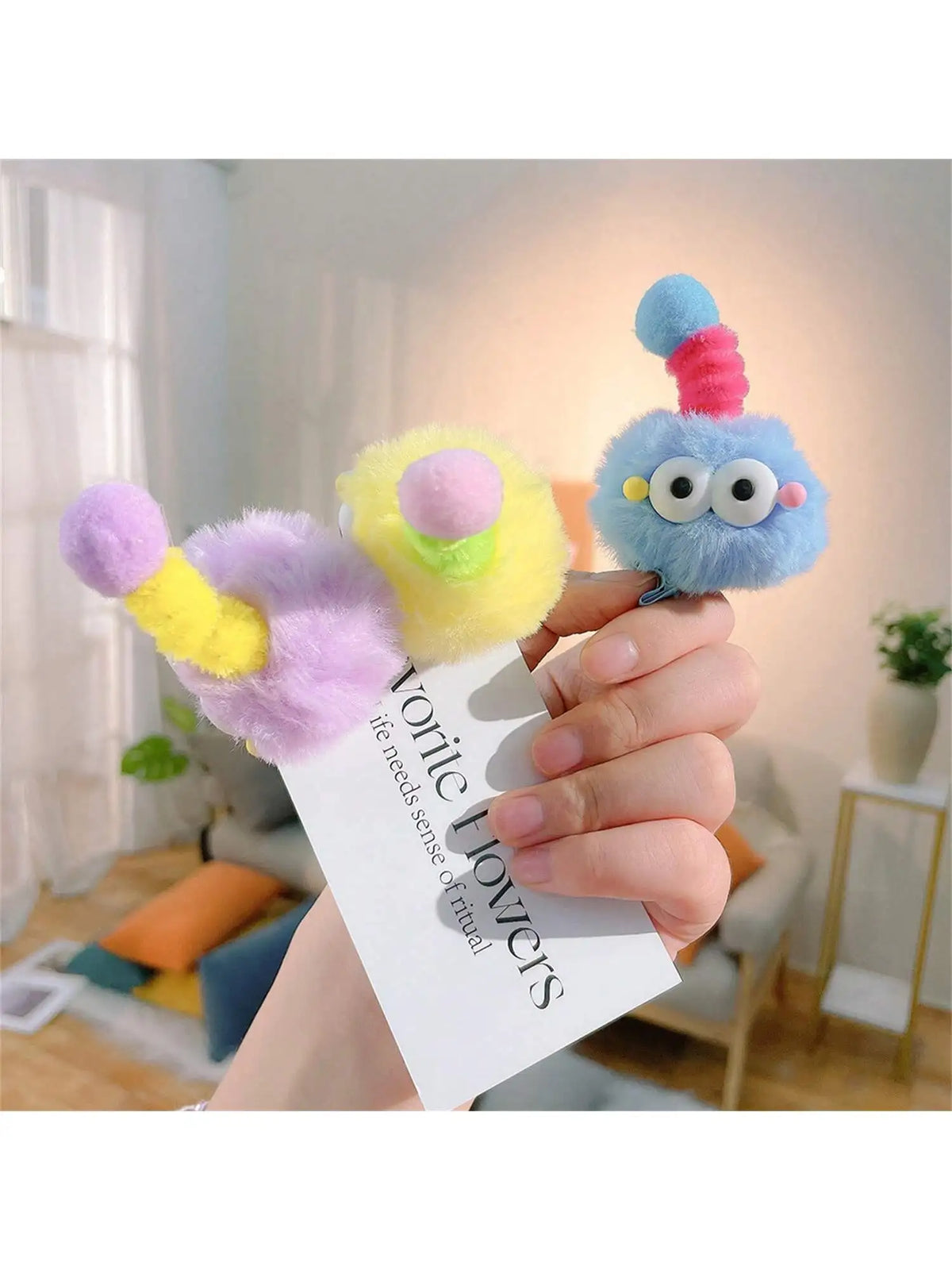 Women's Colorful Furry Pom-Pom Hair Clips – Cute Set of 7 Hair Clips Qme
