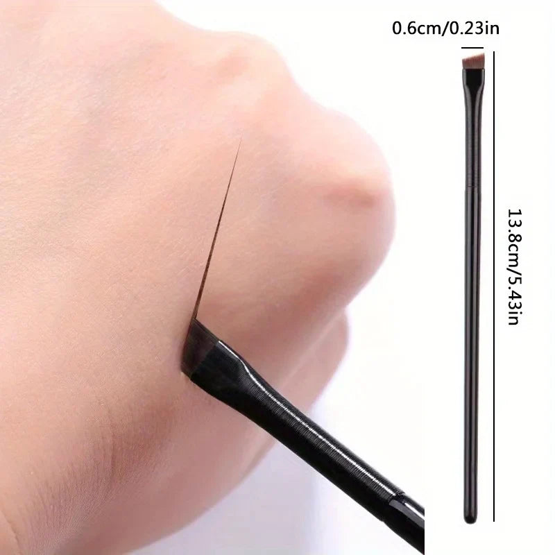 Sickle Shape Angled Nose Contour Brush – Soft Synthetic Makeup Contour Brush Qme