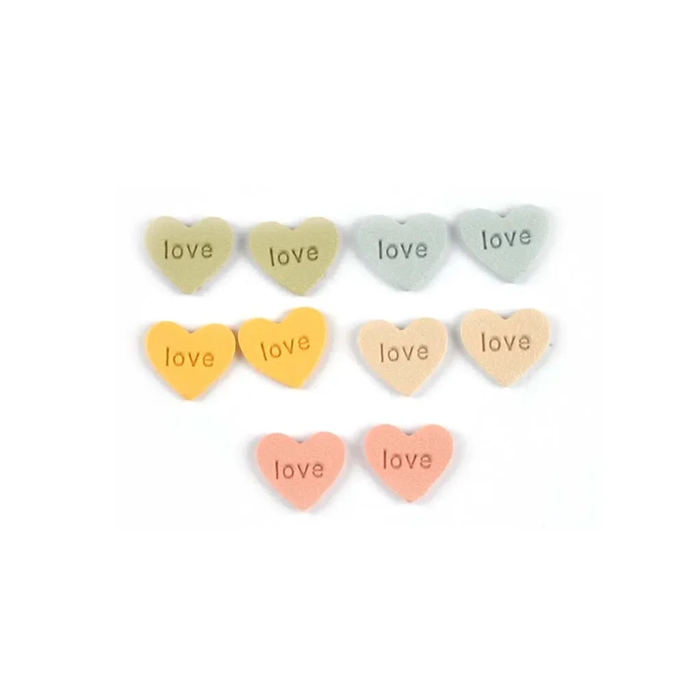 Multicolor Heart Embossed Leather Sewing Labels – 14 Pack Sewing Labels Qme random mix