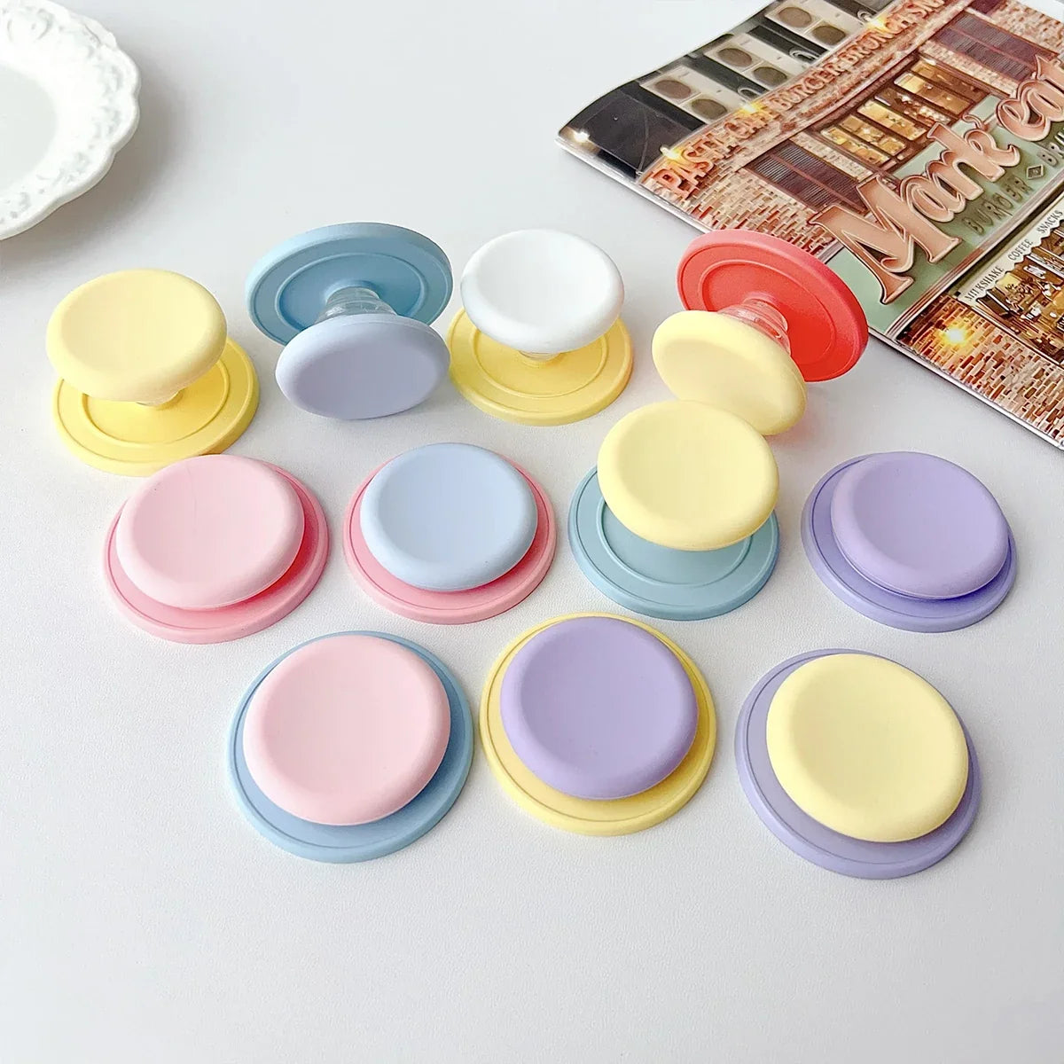 Macaron Silicone Magnetic Air Cushion Stand | Adhesive Backing Makeup Compact Stand Qme
