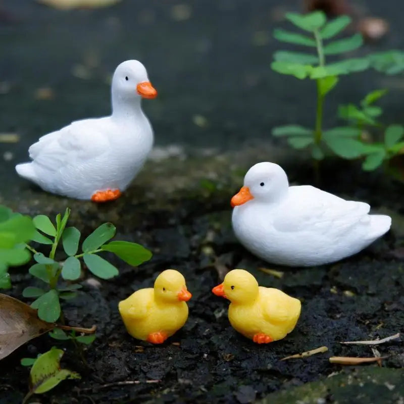 Duck Family Resin Figurines – Garden & Home Decor Ornaments Garden Figurine Set Qme