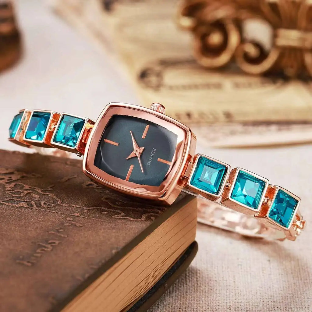 Women's Luxury Rhinestone Quartz Bracelet Watch – 6 Colors Bracelet Watch Qme