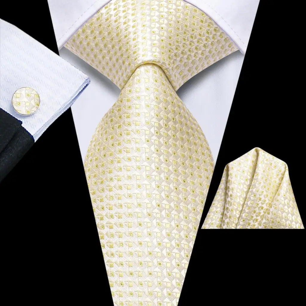 Hi-Tie Men's Silk Necktie Handkerchief & Cufflinks Set