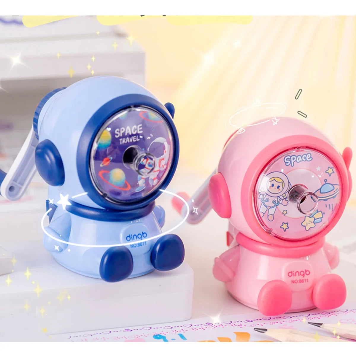 Astronaut Cartoon Hand Crank Pencil Sharpener for Students Manual Pencil Sharpener Qme