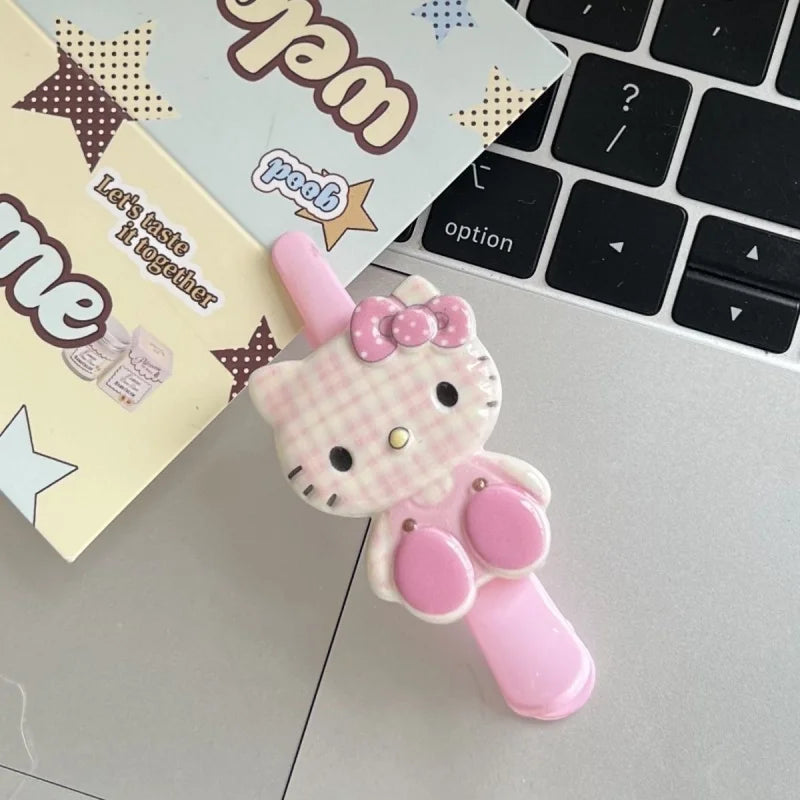 Hello Kitty Checkered Hair Clip – Cute Acrylic Accessory Hair Clip Qme
