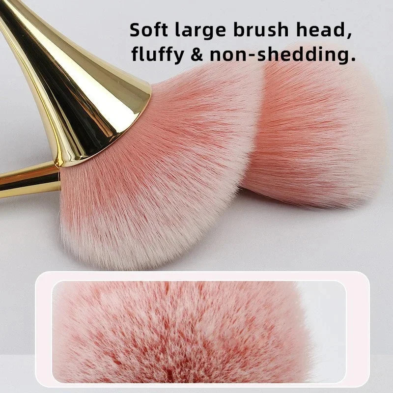 Large Fan Makeup Brush – Soft Synthetic Bristles & Hourglass Handle Fan Makeup Brush Qme