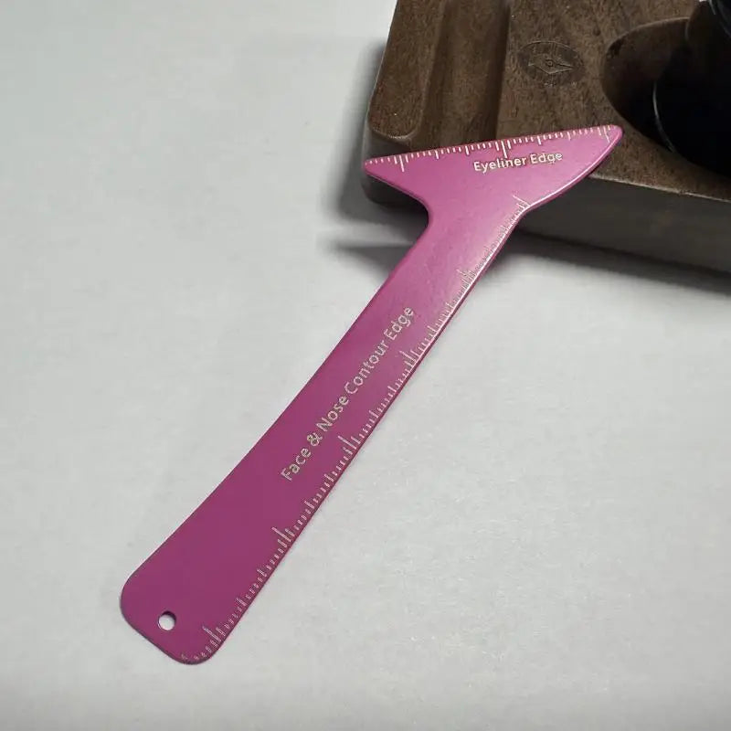 Reusable Eyeliner Stencil Wing Tip Guide – Stainless Steel Eyeliner Stencil Tool Qst Rose red