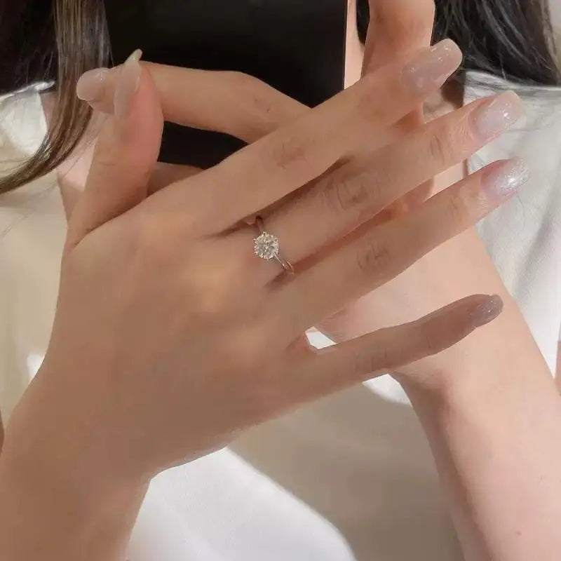 Six-Claw Round CZ Promise Ring | Minimalist Women's Ring CZ Promise Ring Qme