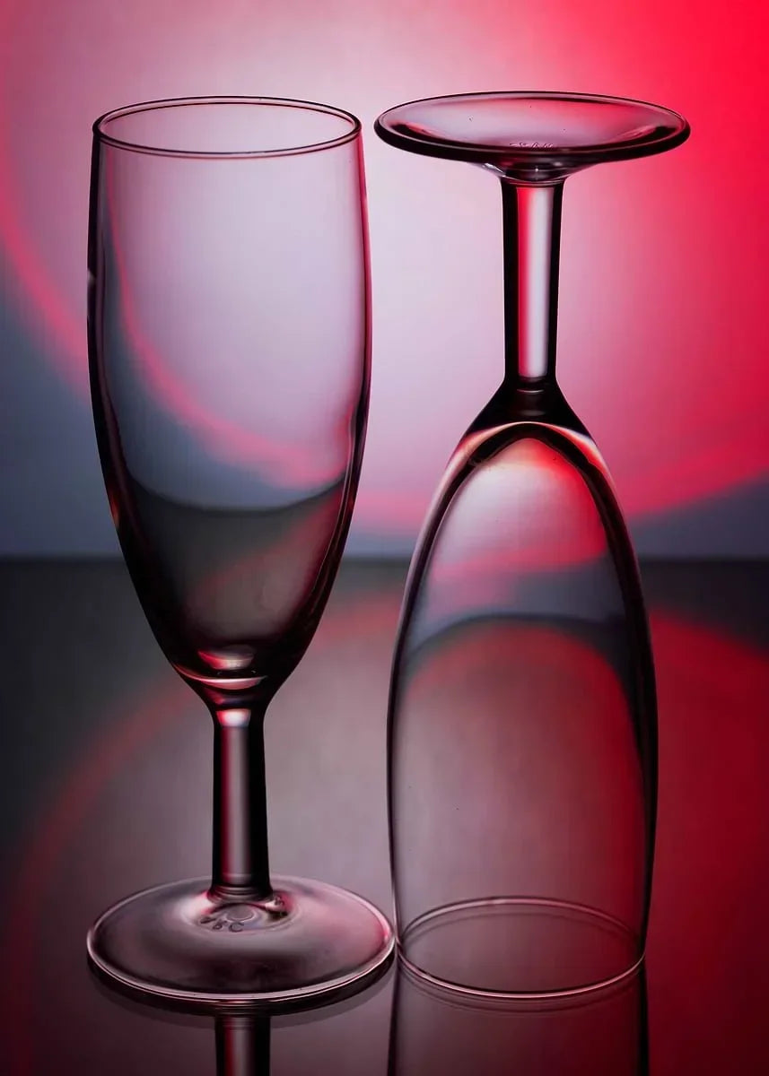 Modern Minimalist Wine & Cocktail Glass Canvas Wall Art Print Canvas Wall Art Qst 15 40x60cm Unframed