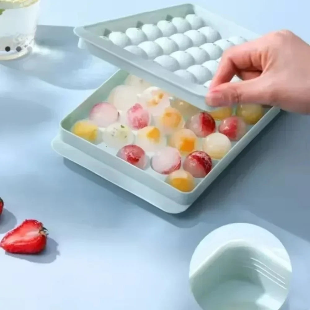 Round Ice Ball Mold Maker with Lid – Homemade Freezer Ice Cubes Ice Ball Mold Qme