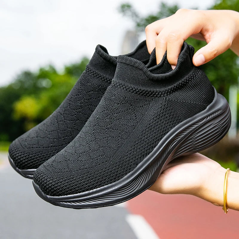 Women's Lightweight Slip-On Walking Sneakers – Casual Flats Women's Walking Sneakers Qst Black 37