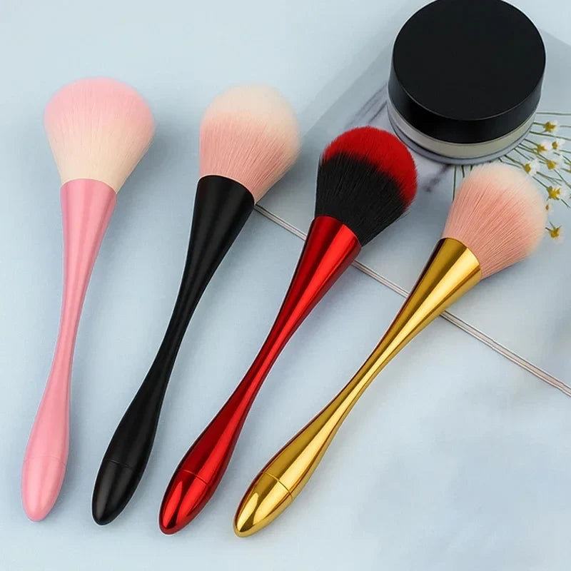 Large Fan Makeup Brush – Soft Synthetic Bristles & Hourglass Handle Fan Makeup Brush Qme