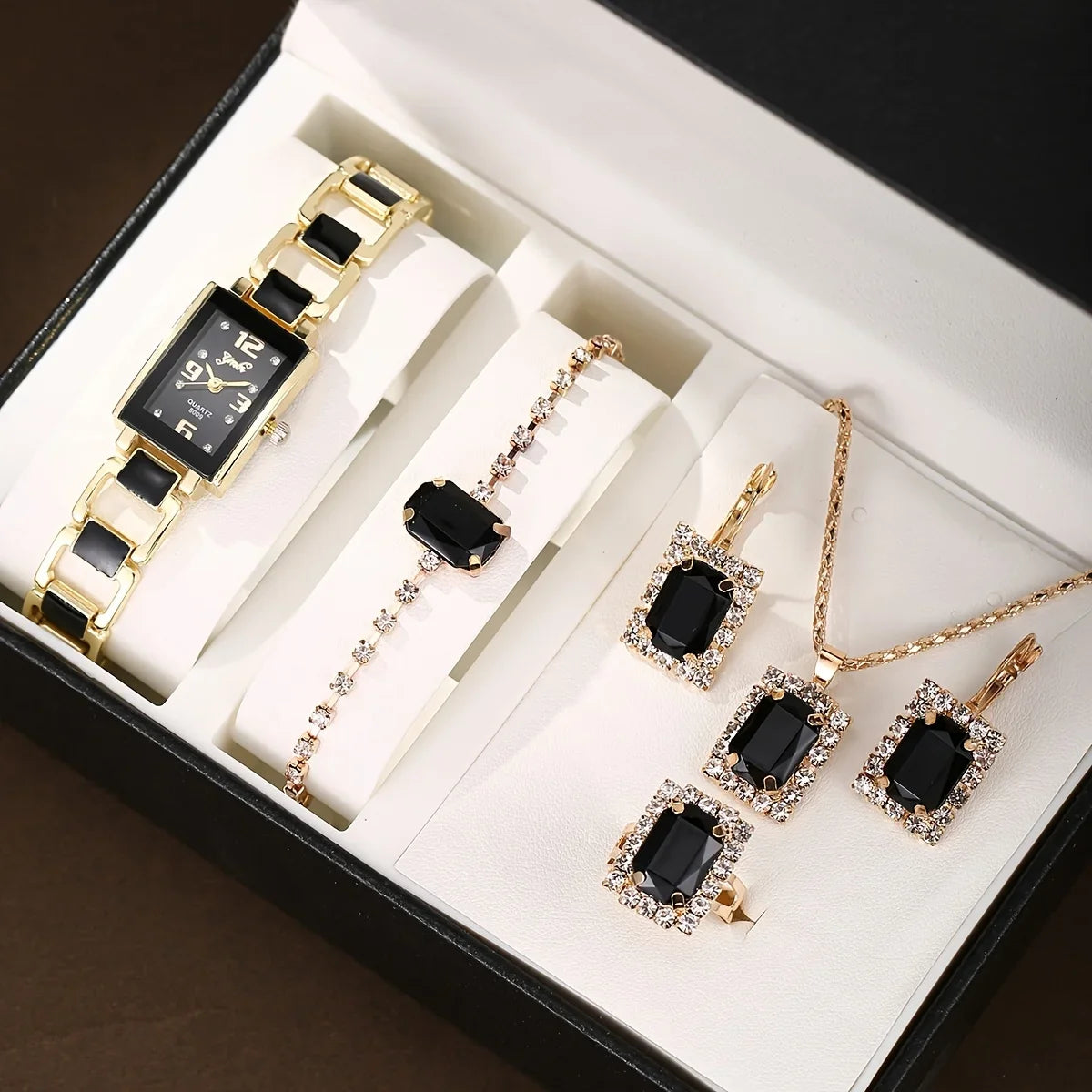 Ladies' Elegant Fashion Watch – Casual & Business Light Luxury Ladies Fashion Watch Qme