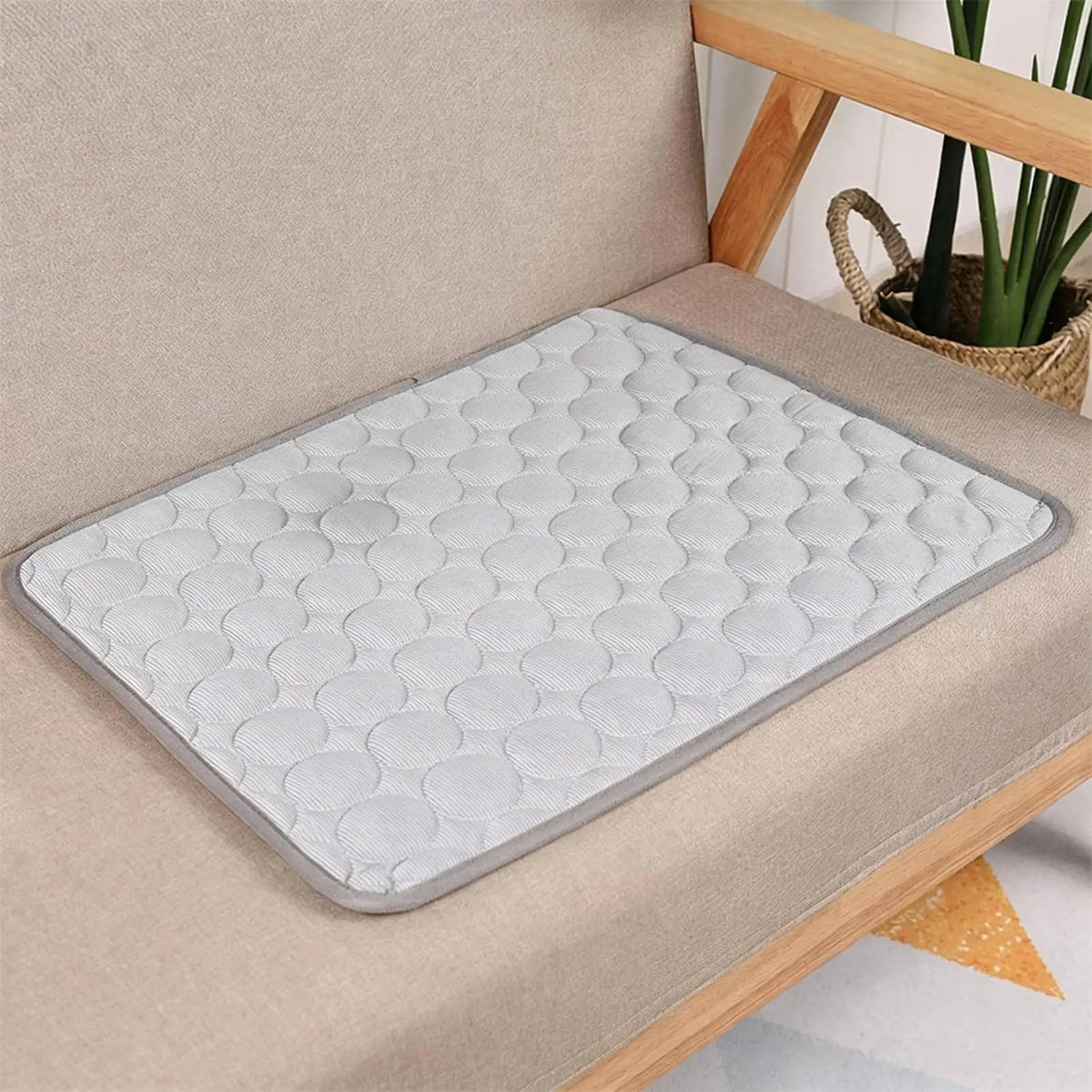 Dog Cooling Mat Washable Sleeping Rug 100x75cm | Small–Large Pets Pet Cooling Mat Qme