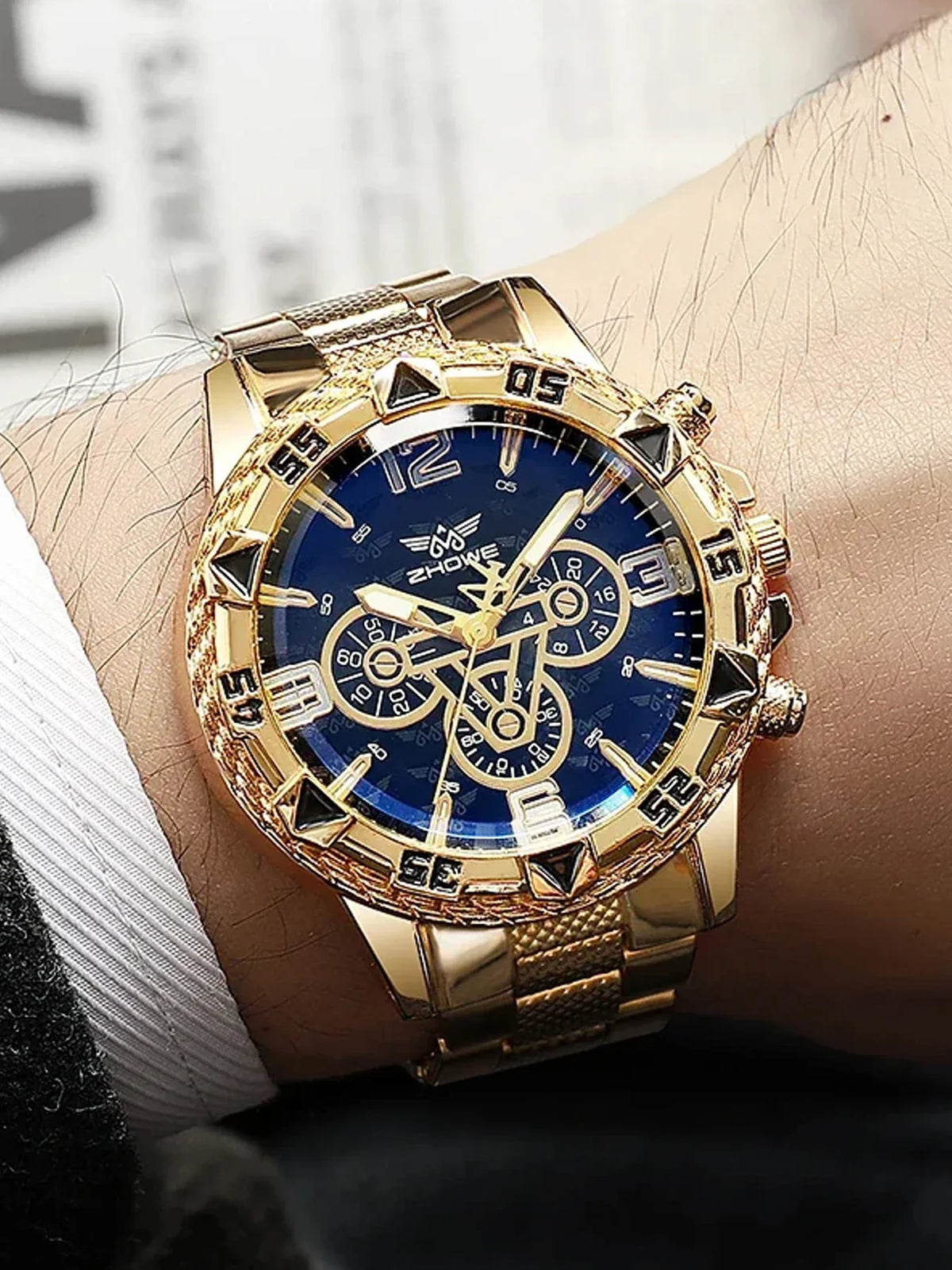 Men's Large Dial Gold Quartz Watch – Blue Dial Steel Strap Men's Quartz Watch Qme