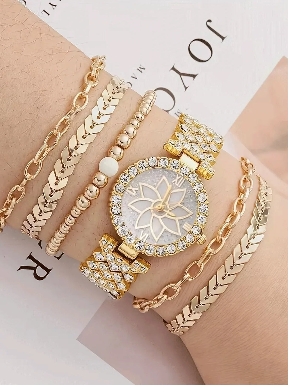 Women's Silver Rhinestone Lotus Dial Quartz Watch Bracelet Watch Bracelet Qme