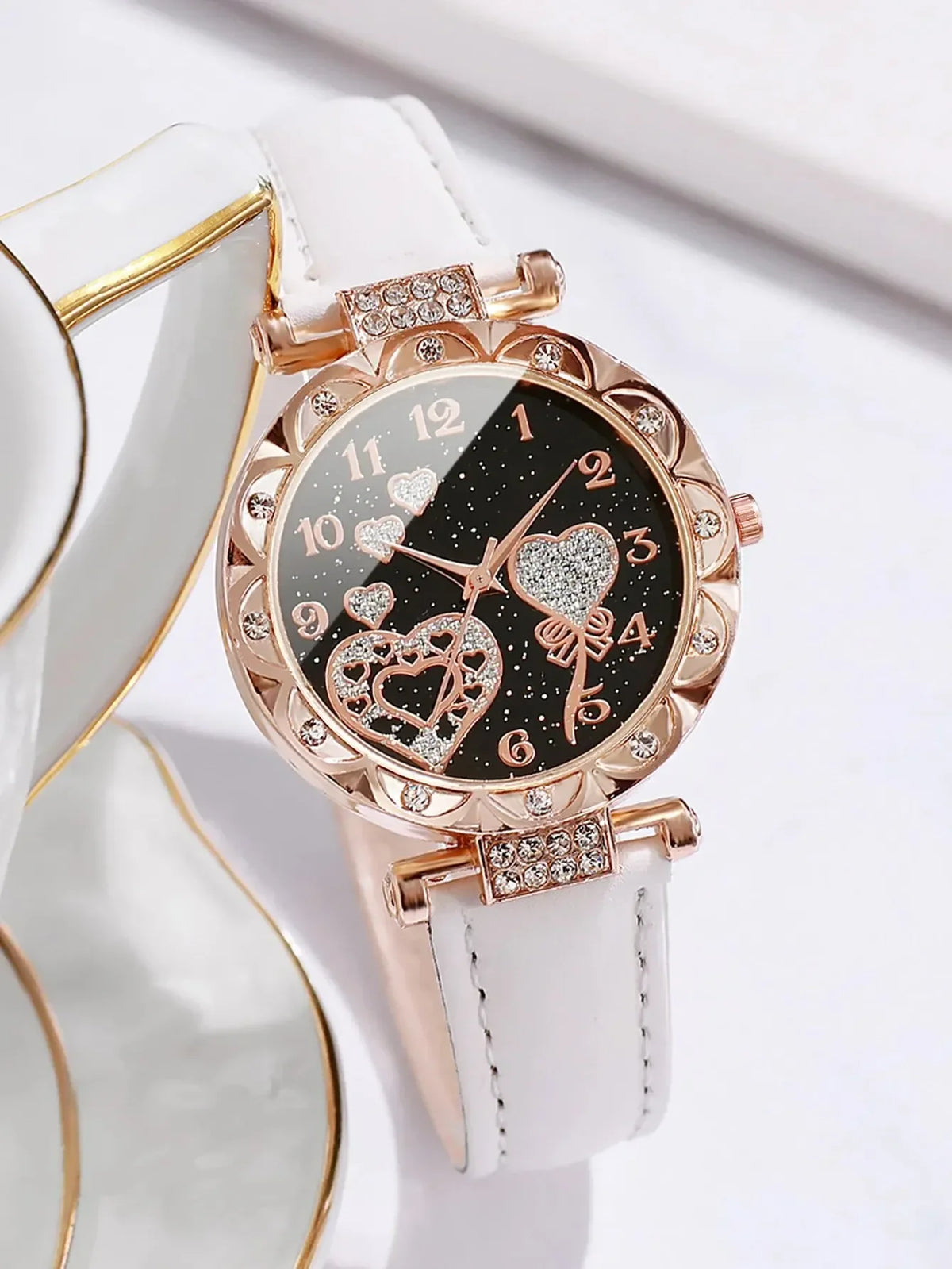 Rhinestone Heart Quartz Watch & Pearl Jewelry Set – 4 Pcs Jewelry Watch Set Qme