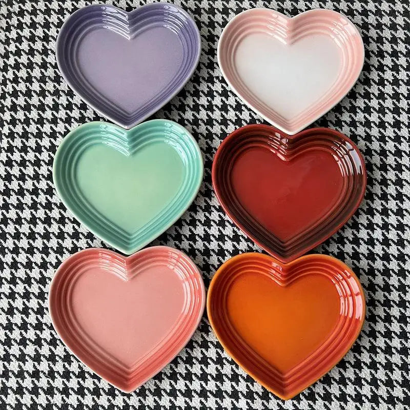 Heart-Shaped Ceramic Pet Bowl for Cats & Small Dogs – 12cm Ceramic Pet Bowl Qme