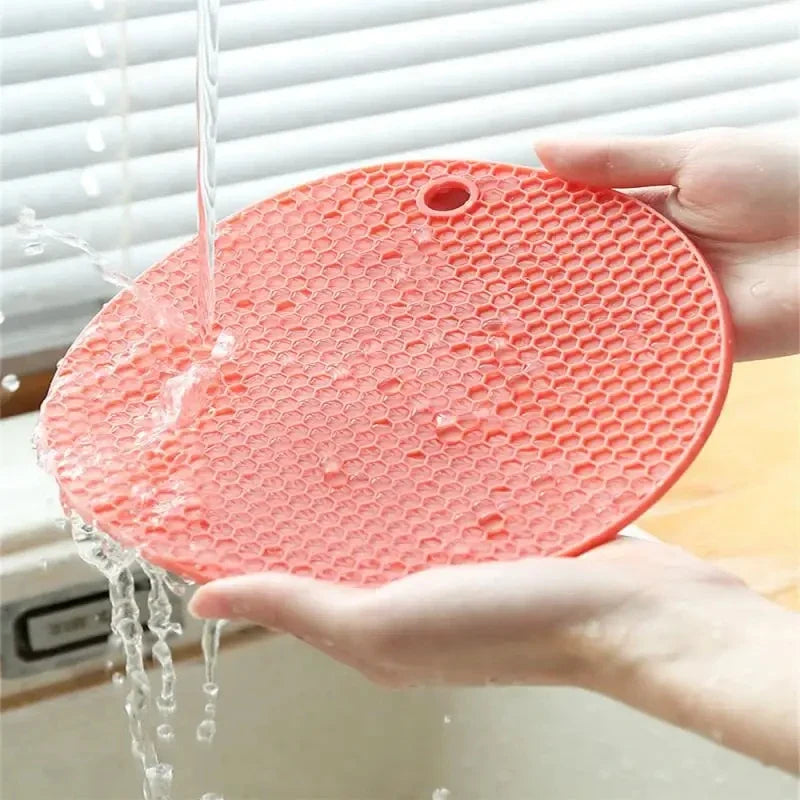 Silicone Tableware Mat – Heat Resistant Non-Slip Pot Holder Silicone Kitchen Mat Qme