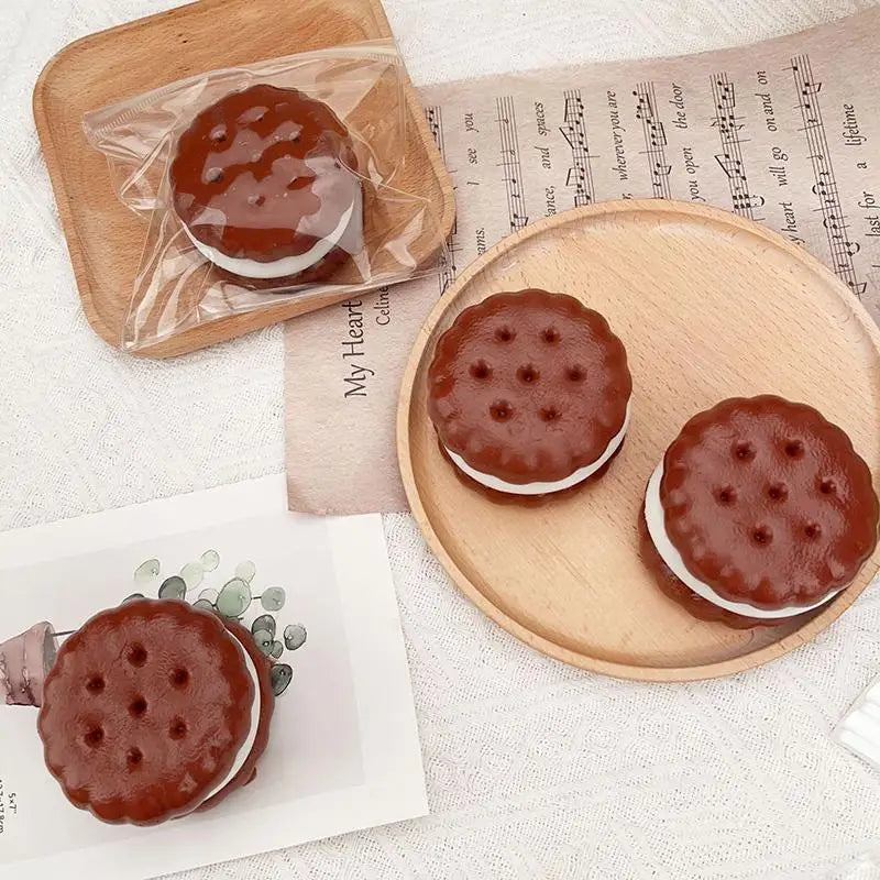 Squishy Sandwich Cookie Fidget Toy – Slow Rising TPR Squish Squishy Fidget Toy Qme