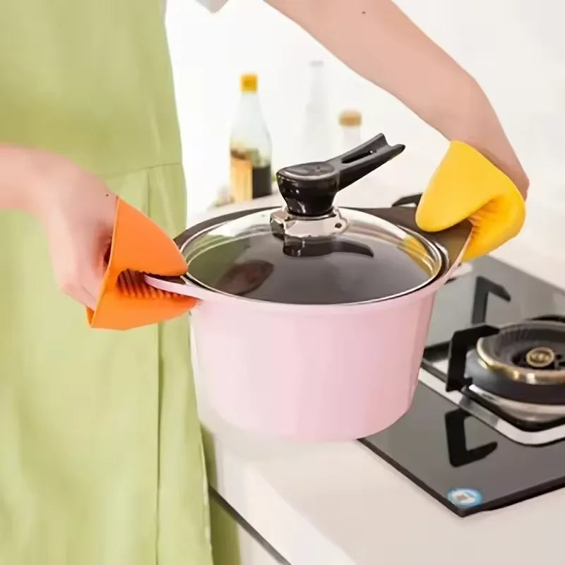 Silicone Pot Holder Clips – Heat-Resistant Kitchen Grippers 2pc Silicone Pot Holder Qst