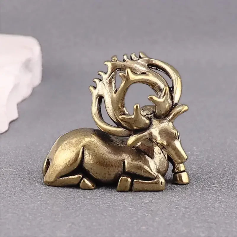 Solid Brass Elk Figurine – Retro Moose Desk Statue & Ornament Decorative Figurine Qme