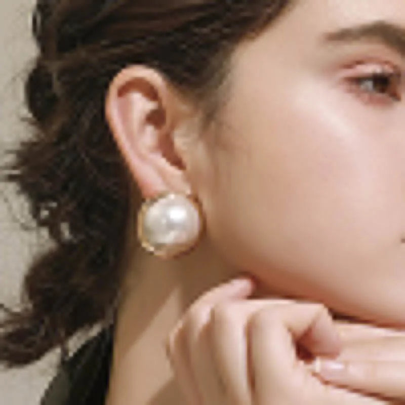 Korean Big Round Simulated Pearl Stud Earrings – Classic & Elegant Pearl Stud Earrings Qme