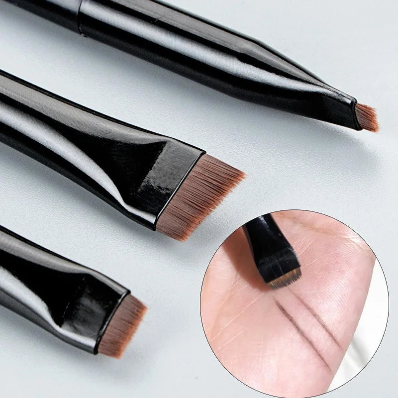 Blade Flat Eyeliner & Eyebrow Brush – Fine Tip, Portable Makeup Brush Qme