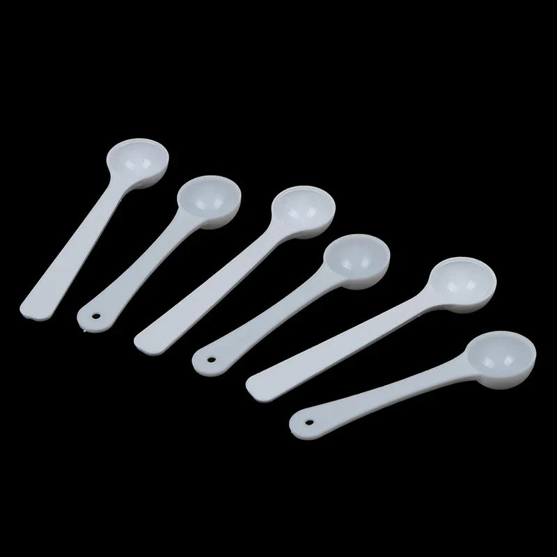 1 Gram Plastic Measuring Scoops & Spoons – Set of 20 Measuring Scoop Set Qme