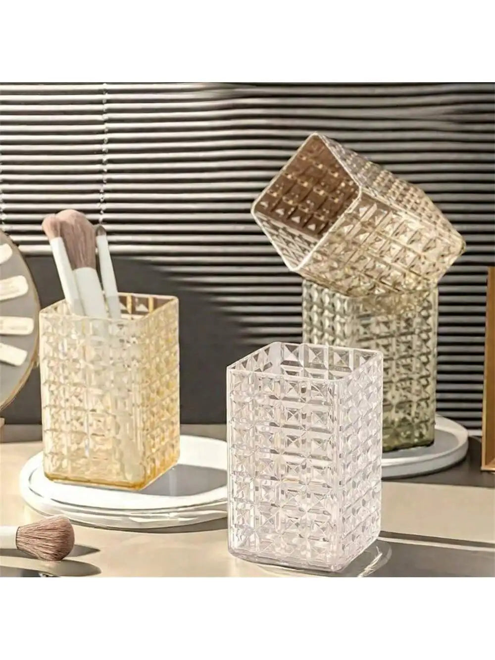 WORTHBUY Large Clear Cosmetic Storage Box & Makeup Organizer Cosmetic Organizer Box Qme