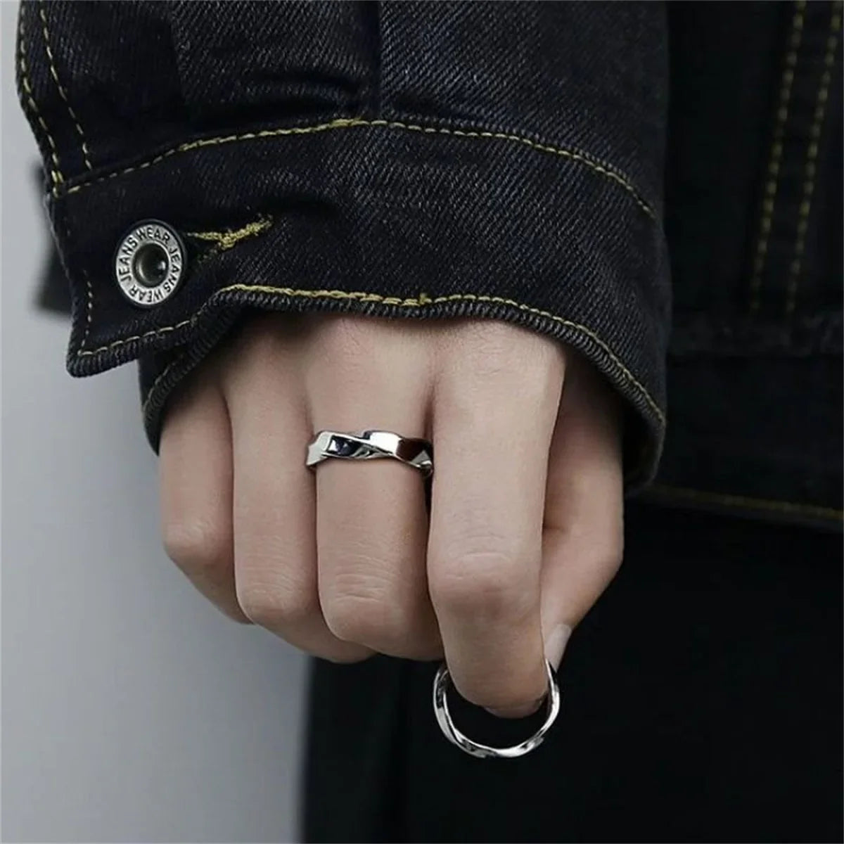 Metal Twist Open Adjustable Ring for Men & Women Adjustable Fashion Ring Qme
