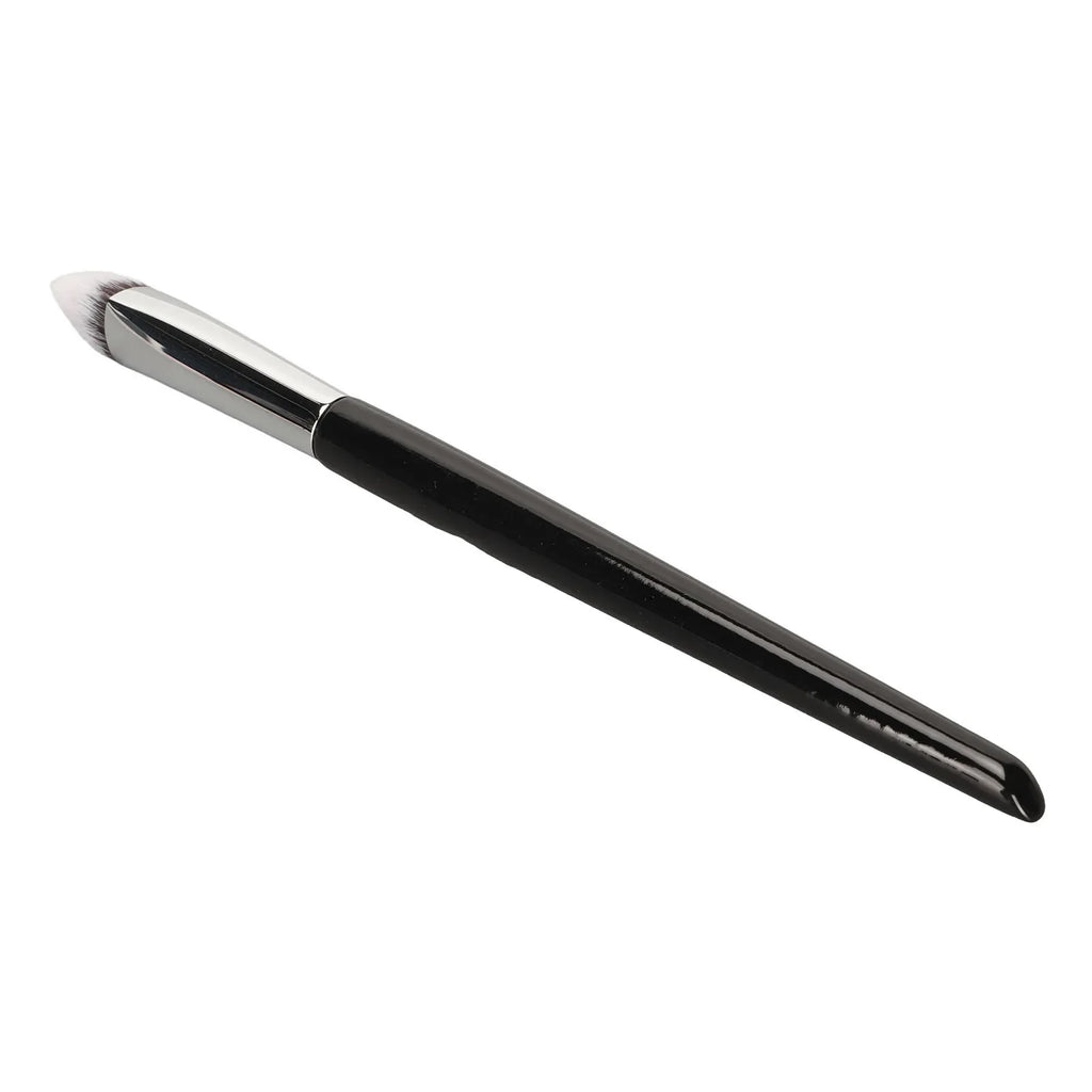 Triangular Concealer & Highlighter Brush – Soft, Portable Concealer Makeup Brush Qme