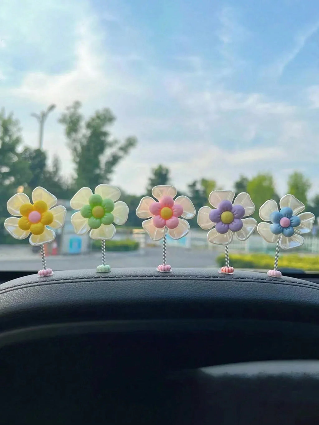 Cute Swinging Sunflower Macaron Car Ornament – 5 Pieces Car Dashboard Ornament Qme