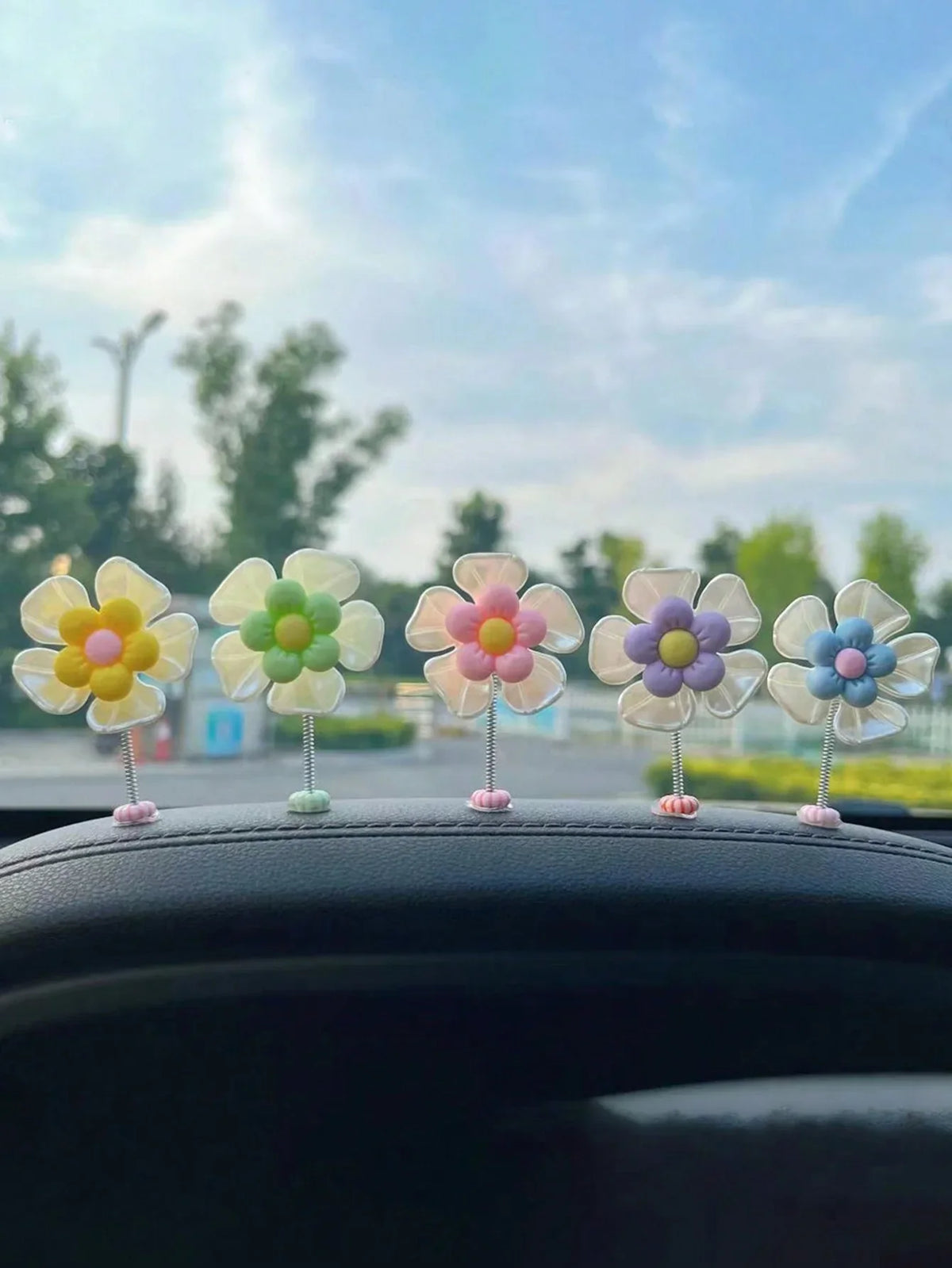 Cute Swinging Sunflower Macaron Car Ornament – 5 Pieces Car Dashboard Ornament Qme