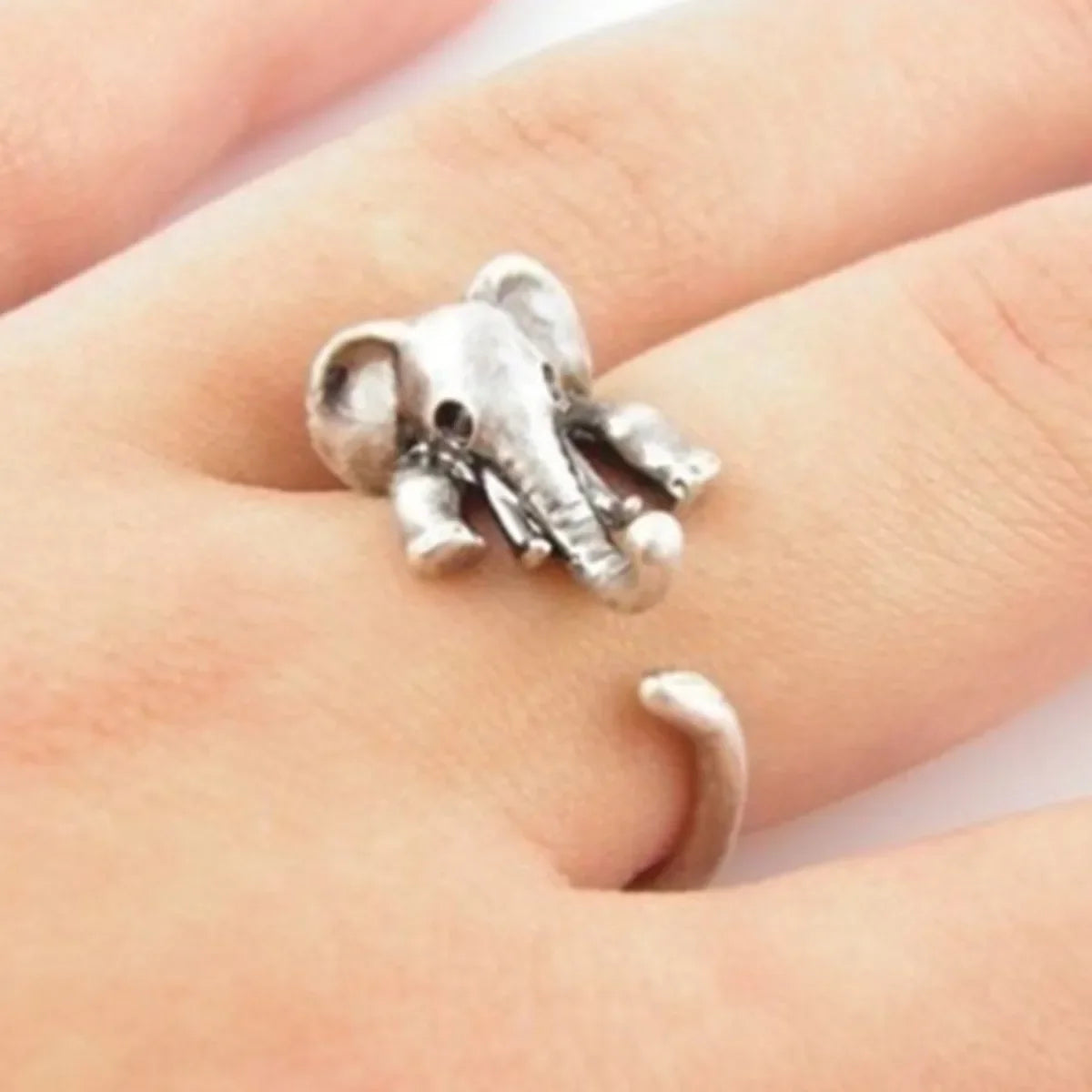 Vintage Cartoon Mouse Finger Ring – Antique Silver Gothic Gothic Finger Ring Qme