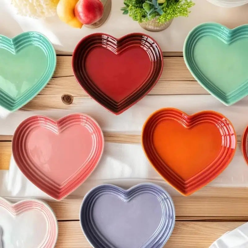 Heart-Shaped Ceramic Pet Bowl for Cats & Small Dogs – 12cm Ceramic Pet Bowl Qme
