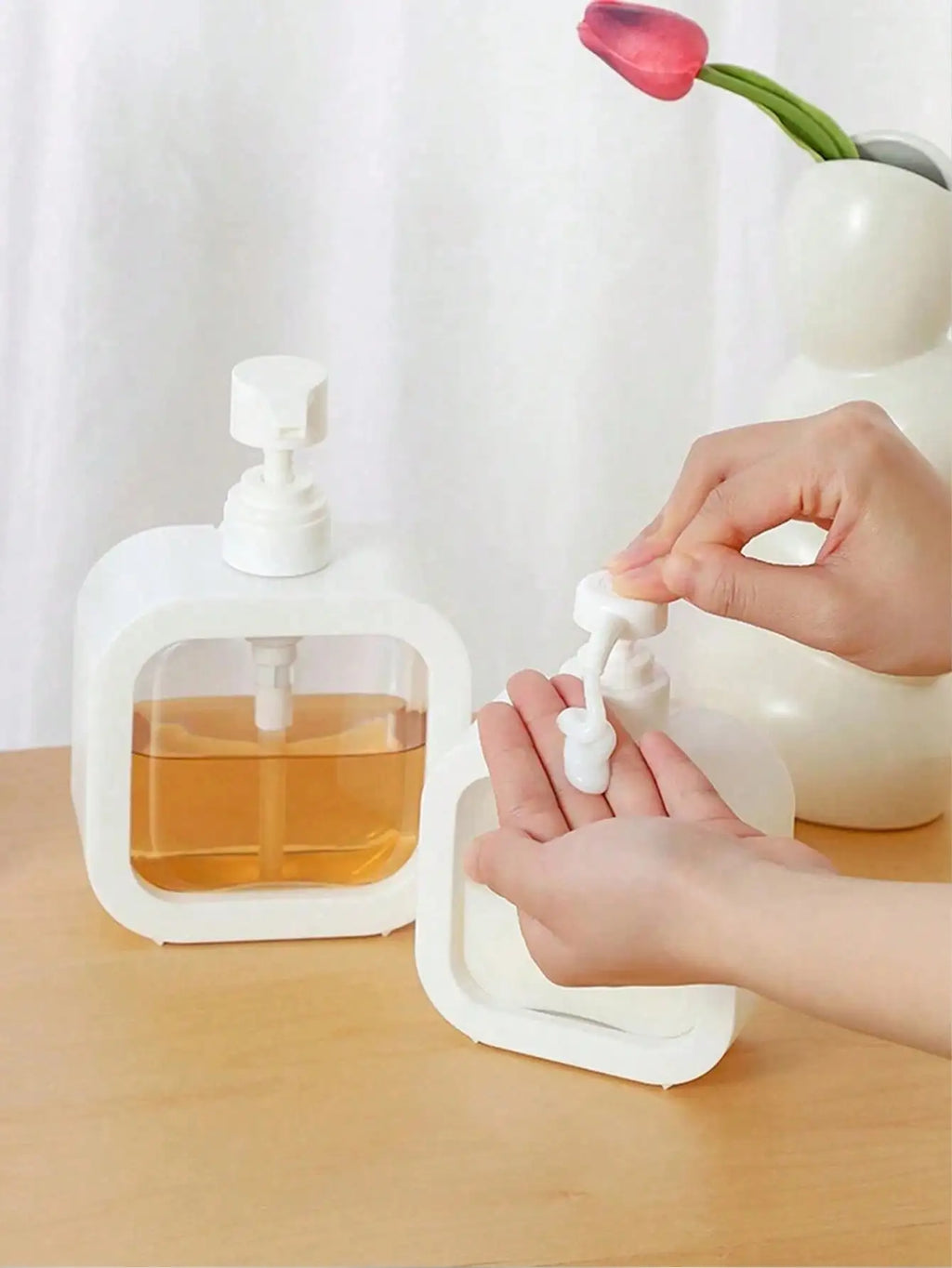 300ml Refillable Dispenser Bottle – Lotion, Shampoo & Skincare Refillable Dispenser Bottle Qme