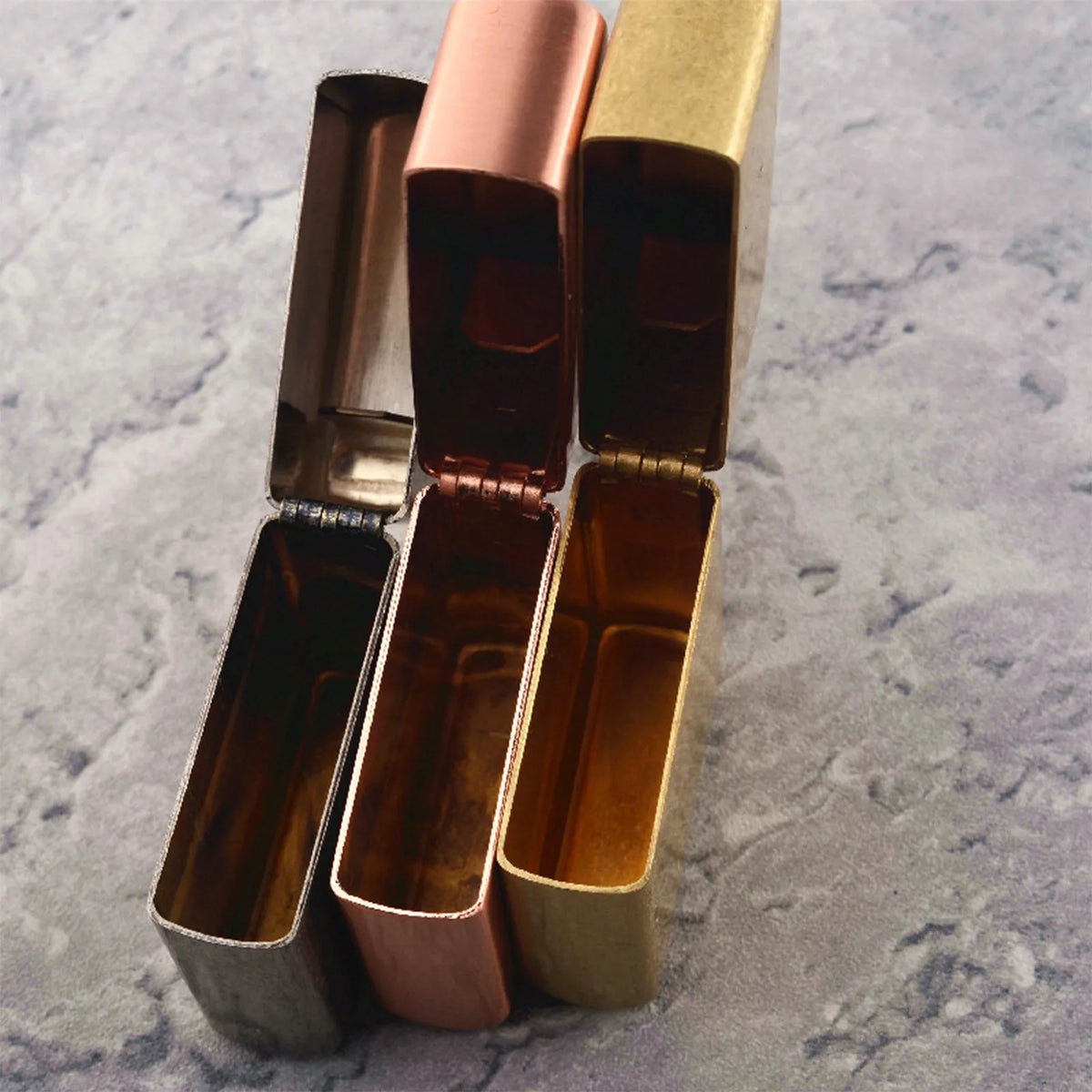Copper Cigarette Lighter Case – Dustproof & Moistureproof Lighter Case Qme