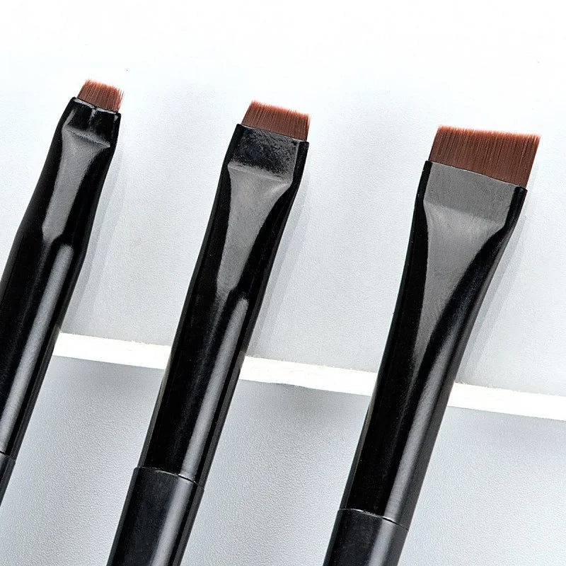 Blade Flat Eyeliner & Eyebrow Brush – Fine Tip, Portable Makeup Brush Qme