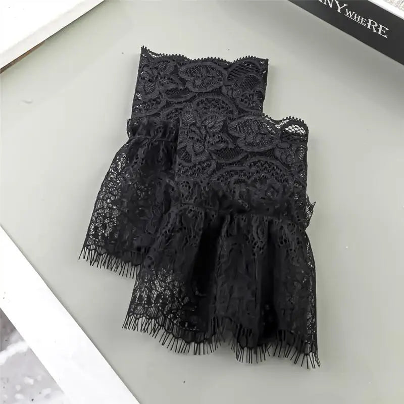Women's Lace Fake Arm Sleeves Tassel Pleated Cuffs – White & Black Lace Arm Sleeves Qst A1