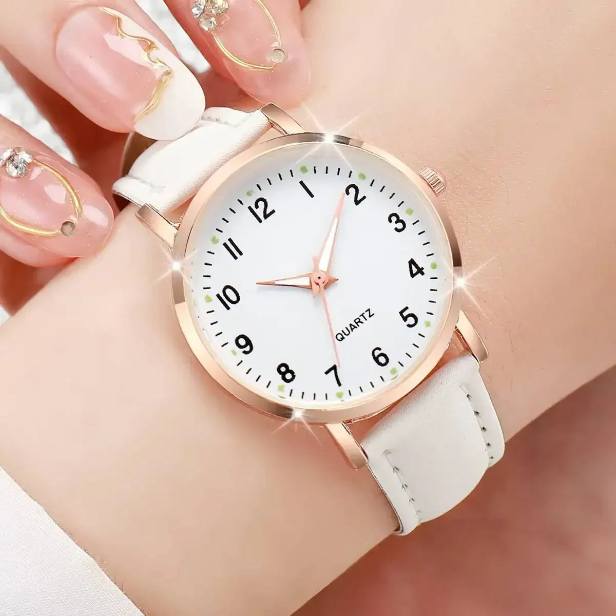 Women's Arabic Dial Quartz Watch | Leather Strap, 8 Colors Women's Quartz Watch Qme